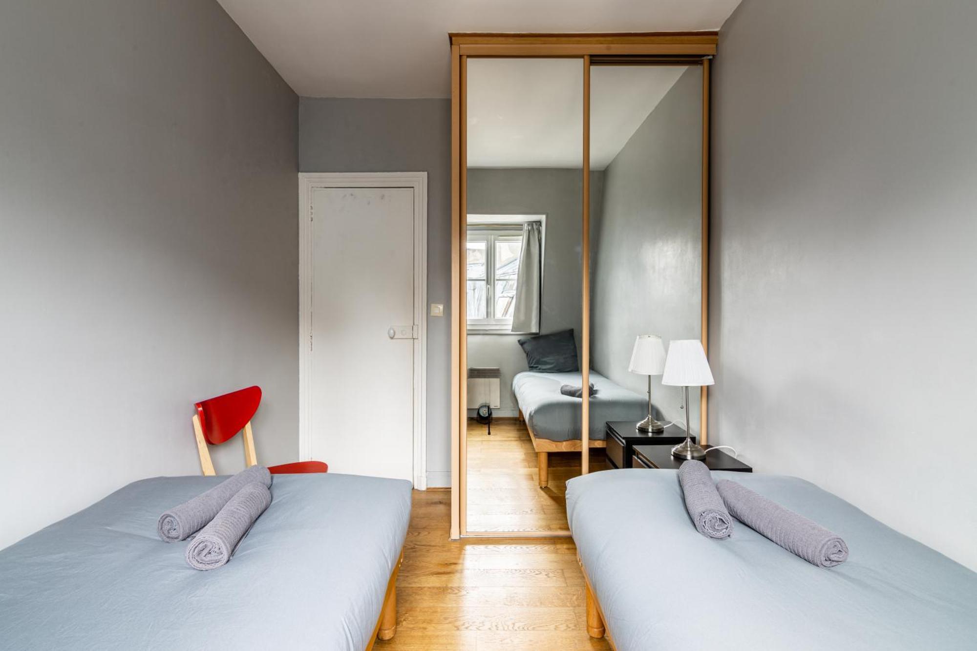 Luxurious 2 Bedroom Tour Eiffel Bourdonnais Free Netflix Paris Luaran gambar